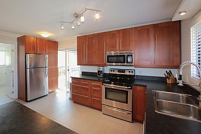 319 Valley Road Kelowna Photo 4