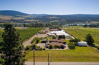4351 Shanks Road Kelowna Photo 2