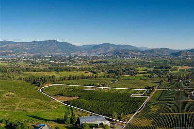 1989 Ward Road Kelowna Photo 2