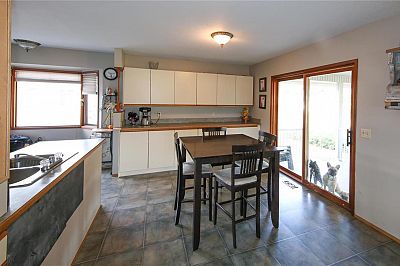 2202 Rashdale Road Armstrong Photo 8
