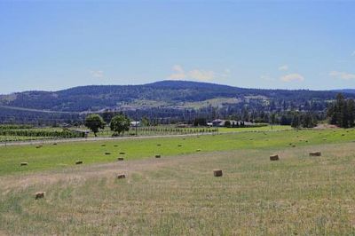 3031 Elliott Road Kelowna Photo 2