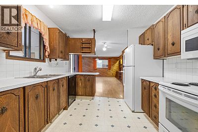 1988 Heimlich Road Kelowna Photo 16