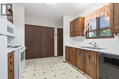 1988 Heimlich Road Kelowna Photo 17