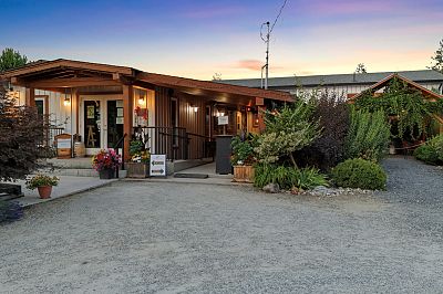 3975 June Springs Rd Kelowna Photo 3